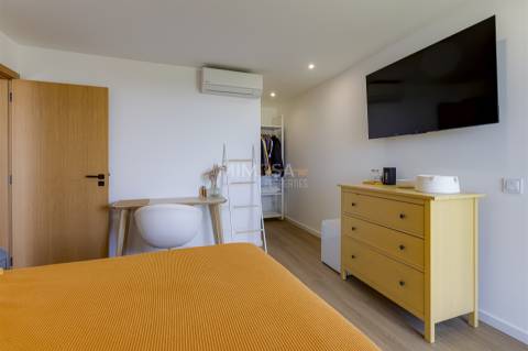 Moradia Contemporânea de Luxo T4 em Porto de Mós, Lagos