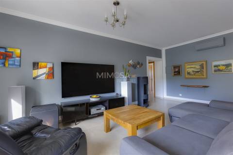 Apartamento T3 a 2 minutos da Praia de Porto de Mós, Lagos