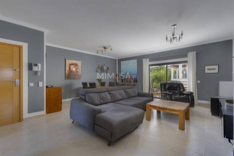 Apartamento T3 a 2 minutos da Praia de Porto de Mós, Lagos