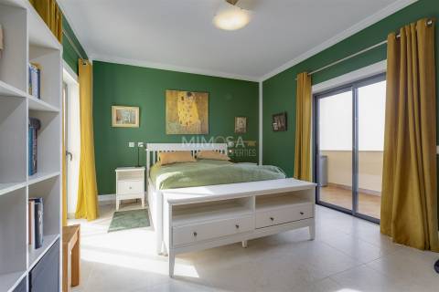 Apartamento T3 a 2 minutos da Praia de Porto de Mós, Lagos