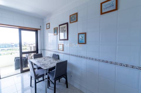 Apartamento T2, com vista mar em Alvor