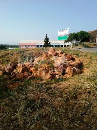 Terreno com Projeto de Loteamento – Excelente Oportunidade em Lagos