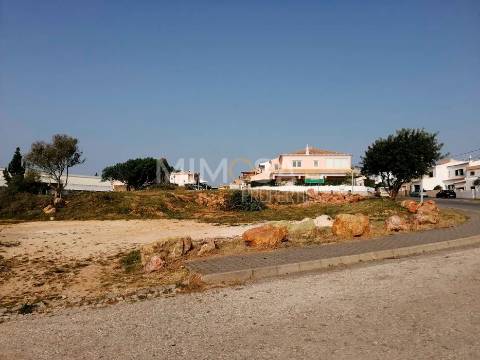 Terreno com Projeto de Loteamento – Excelente Oportunidade em Lagos