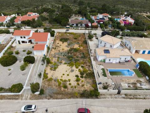 Terreno Urbano de 1.100 m² em Vale da Telha, Aljezur