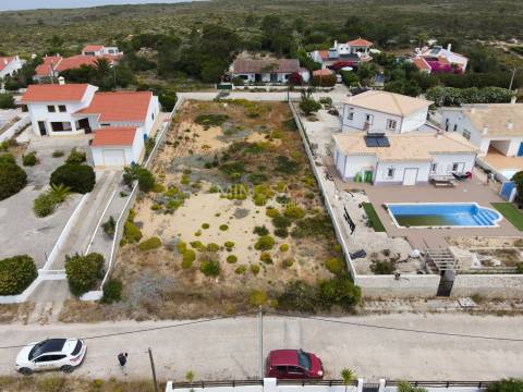 Terreno Urbano de 1.100 m² em Vale da Telha, Aljezur