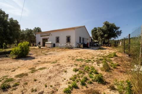 Oportunidade Negocio: Restaurante com Propriedade em Aljezur