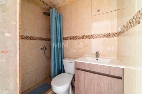 Moradia T3 com Potencial de Investimento, Raposeira, Vila do Bispo