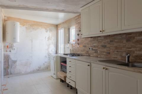 Moradia T3 com Potencial de Investimento, Raposeira, Vila do Bispo