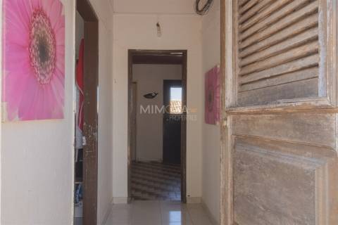 Moradia T3 com Potencial de Investimento, Raposeira, Vila do Bispo