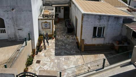 Moradia T3 com Potencial de Investimento, Raposeira, Vila do Bispo