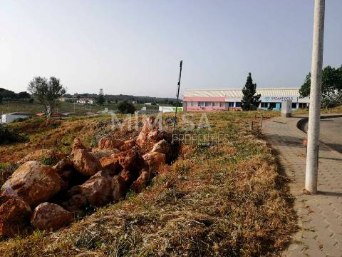 Oportunidade de Investimento – Terreno para Construção em Lagos