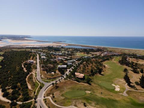 Moradia T4 Venda em Odiáxere,Lagos