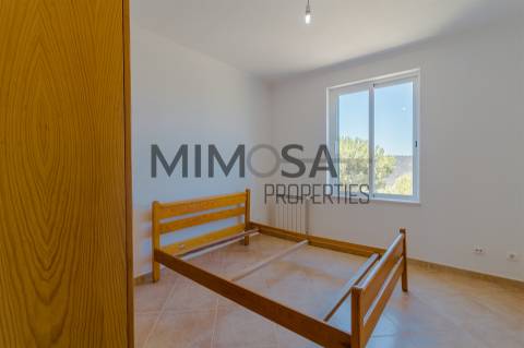 Encantadora casa tradicional, com piscina, localizada numa aldeia tranquila no coração do Algarve.