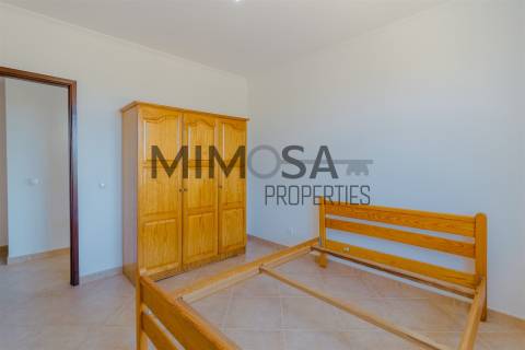 Encantadora casa tradicional, com piscina, localizada numa aldeia tranquila no coração do Algarve.