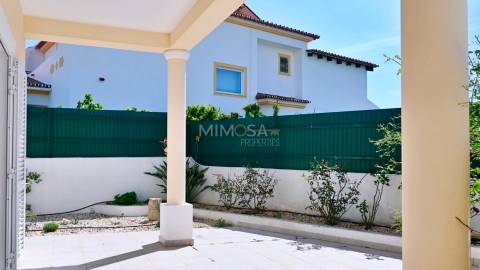 Moradia T4 com Piscina Privativa em Sargaçal, Lagos