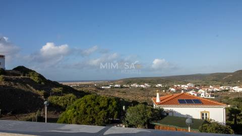 Nova Moradia T2+1 Duplex com Vista Mar na Aldeia da Carrapateira