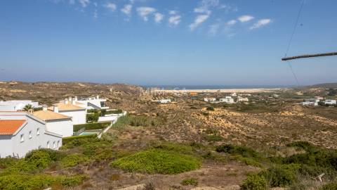 Novo Apartamento T1+1 com Vista Mar na Aldeia da Carrapateira