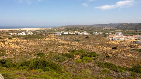 Novo Apartamento T1+1 com Vista Mar na Aldeia da Carrapateira