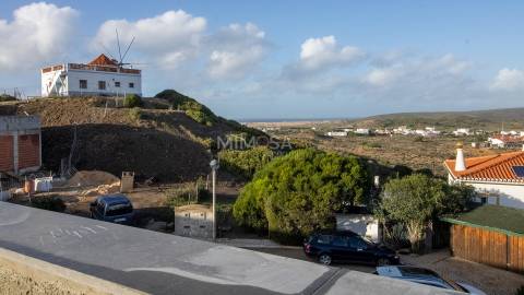 Novo Apartamento T1+1 com Vista Mar na Aldeia da Carrapateira