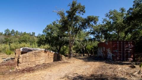 Herdade com 7,1 hectares com Potencial Turístico em Aljezur