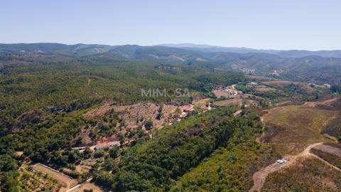 Herdade com 7,1 hectares com Potencial Turístico em Aljezur