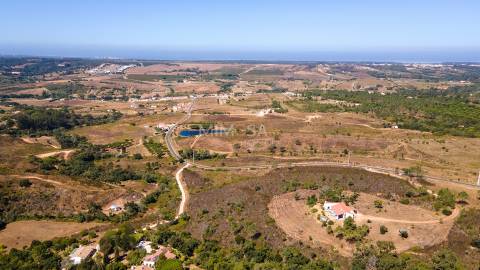 Herdade com 7,1 hectares com Potencial Turístico em Aljezur