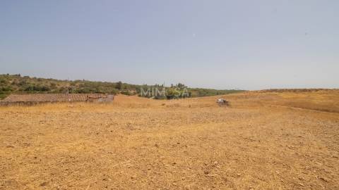 Quinta com Moradia e Terrenos de 16ha – Colinas Verdes, Lagos