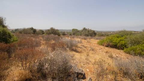 Terreno de 2ha com Ruina junto à Praia da Luz, Lagos