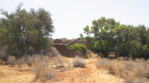 Terreno de 2ha com Ruina junto à Praia da Luz, Lagos