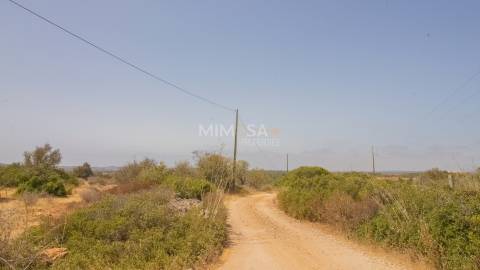 Terreno de 2ha com Ruina junto à Praia da Luz, Lagos