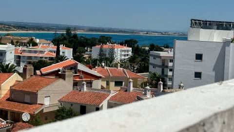 Novo Apartamento de Luxo com Terraço e Jacuzzi em Lagos