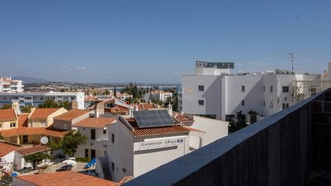 Novo Apartamento de Luxo com Terraço e Jacuzzi em Lagos