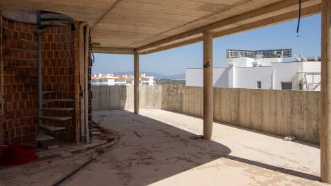 Novo Apartamento de Luxo com Terraço e Jacuzzi em Lagos