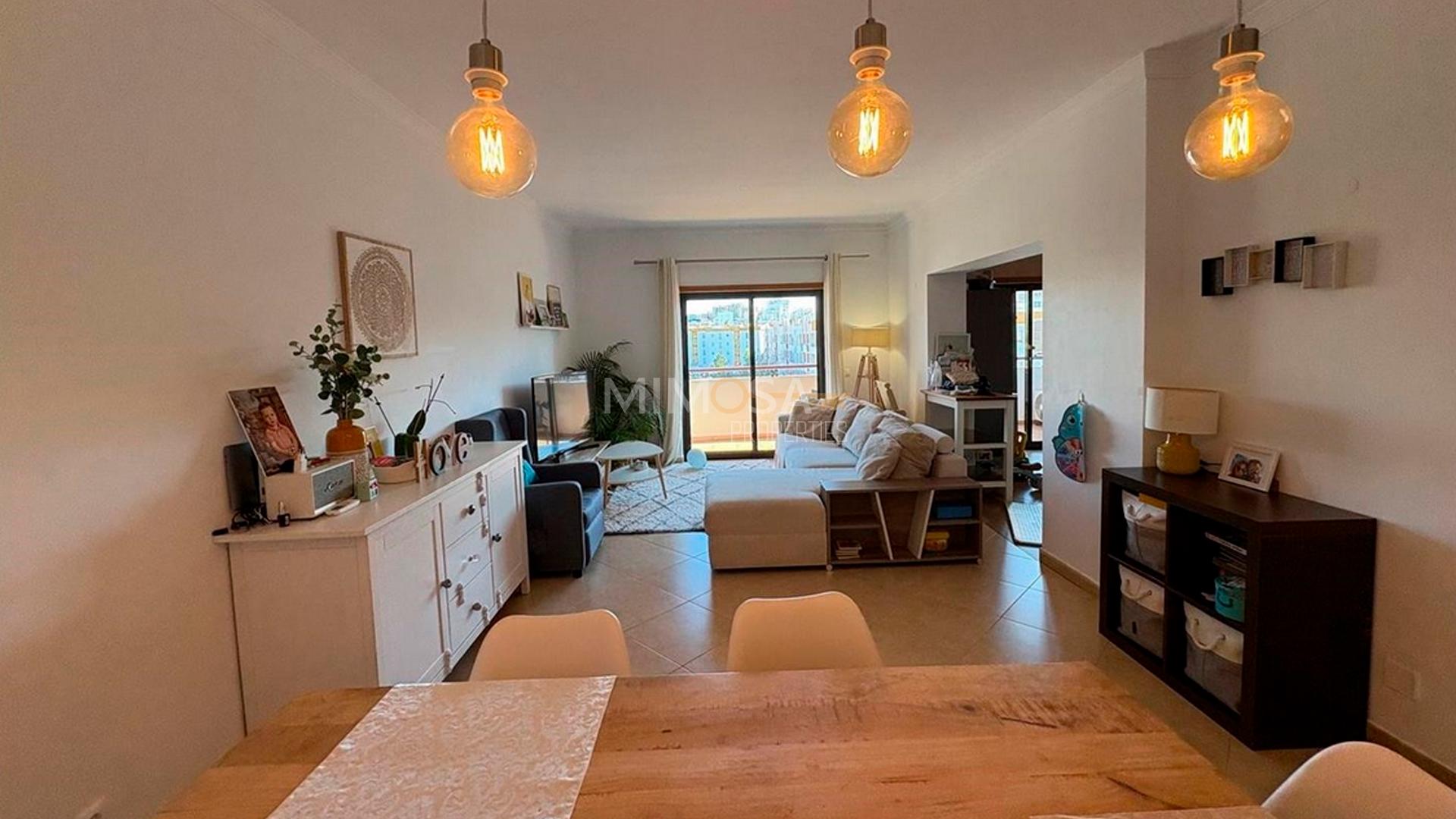 Apartamento T2 com Varanda e Luz Natural, Lagos