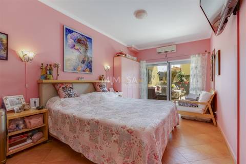 Apartamento T1 com Piscina na Meia Praia, Lagos