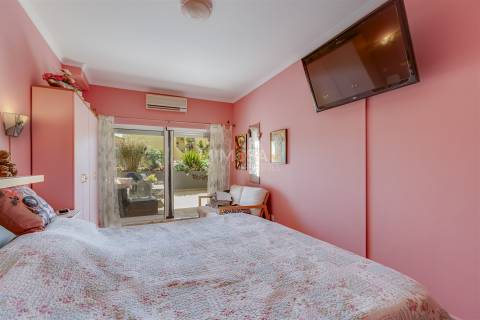 Apartamento T1 com Piscina na Meia Praia, Lagos