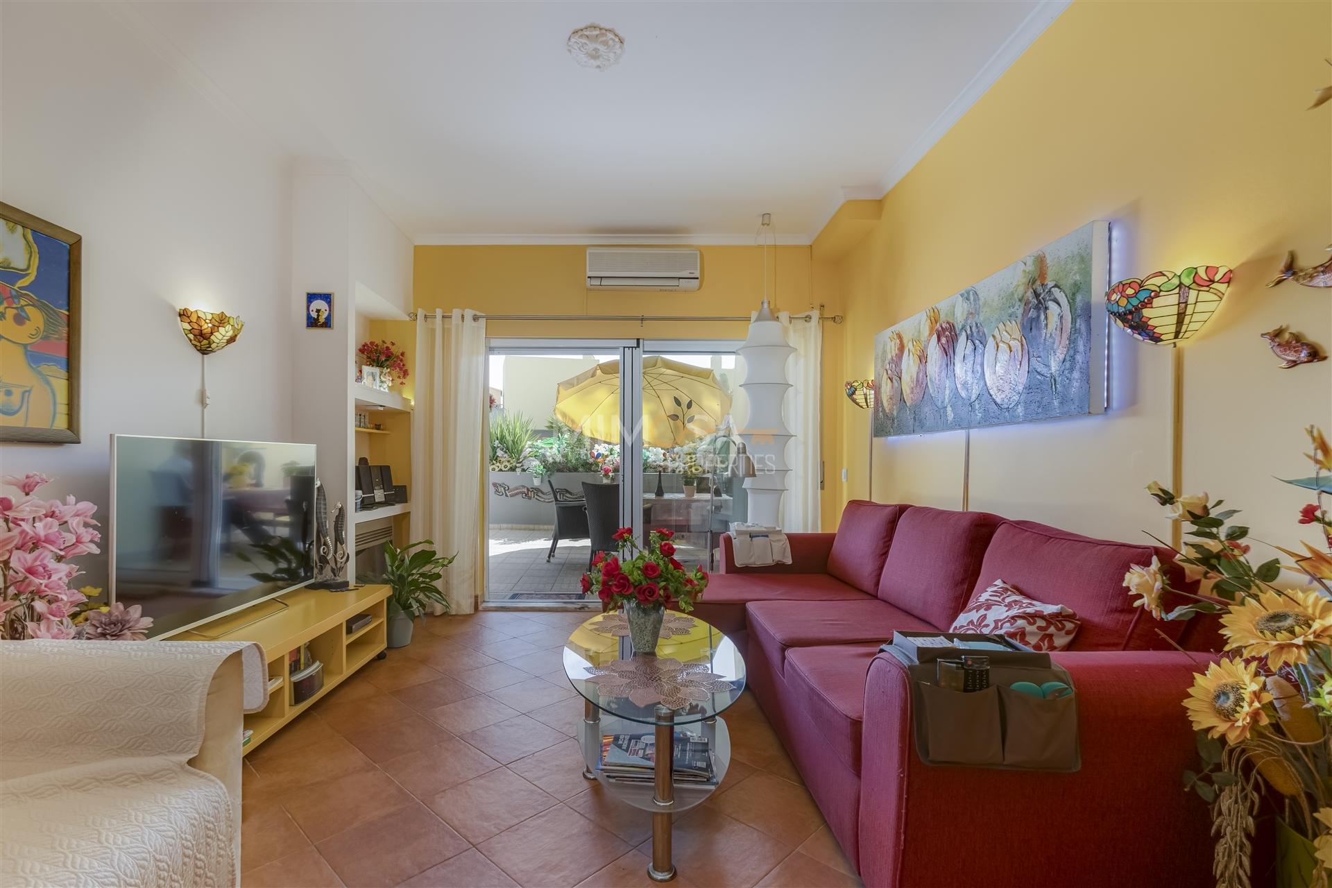 Apartamento T1 com Piscina na Meia Praia, Lagos