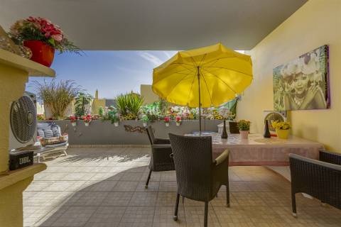 Apartamento T1 com Piscina na Meia Praia, Lagos