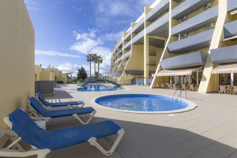 Apartamento T1 com Piscina na Meia Praia, Lagos