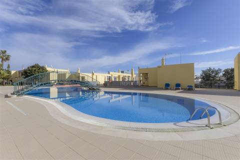 Apartamento T1 com Piscina na Meia Praia, Lagos