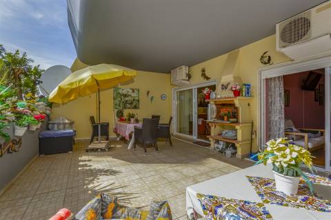 Apartamento T1 com Piscina na Meia Praia, Lagos