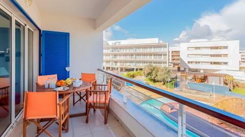 Apartamento T2 com Varanda e Garagem na Marina de Lagos