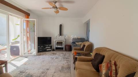 Moradia Independente com Jardim e Potencial para Piscina, Aljezur