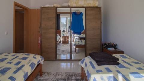 Moradia Independente com Jardim e Potencial para Piscina, Aljezur