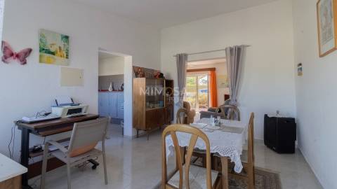 Moradia Independente com Jardim e Potencial para Piscina, Aljezur