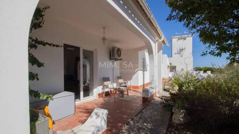 Moradia Independente com Jardim e Potencial para Piscina, Aljezur