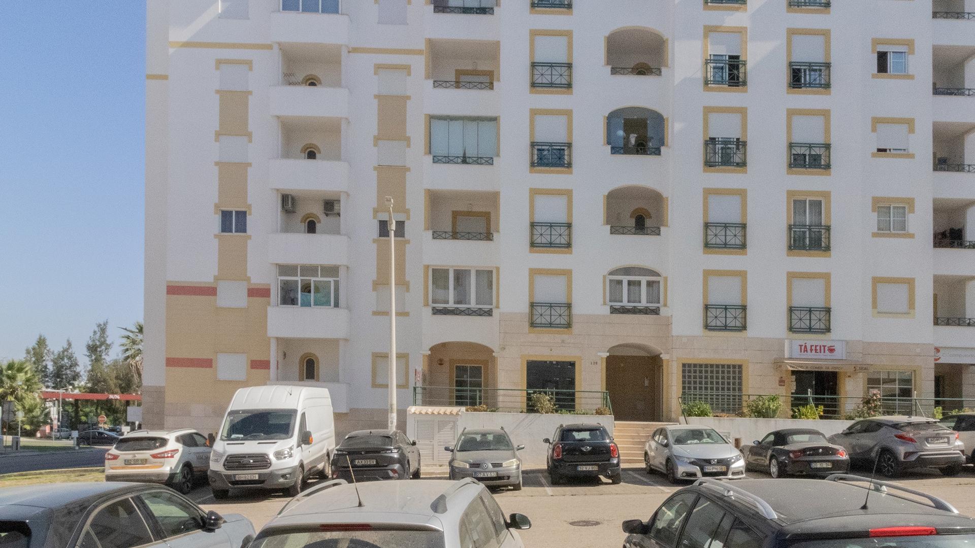 Espaço Comercial com Licença junto ao Hospital de Lagos