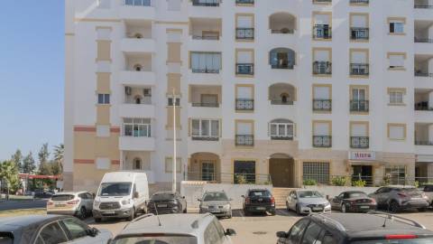 Espaço Comercial com Licença junto ao Hospital de Lagos