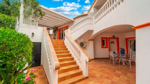 VISTA MAR - Moradia T6 Exclusiva à Venda em Lagos