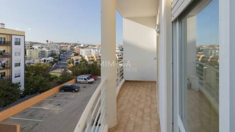 Apartamento T3 espaçoso e luminoso no centro de Lagos